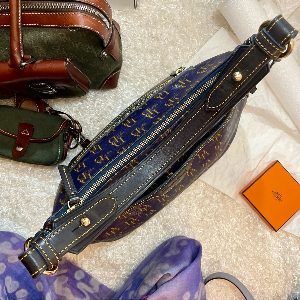 Dooney & Bourke Gold Logo Hobo Shoulder Bag - Picture 5 of 13